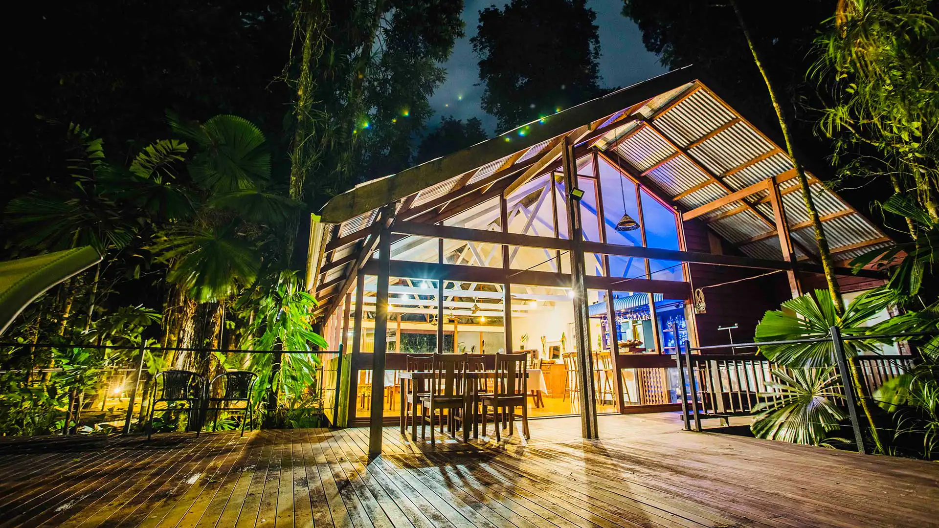 image of the daintree wilderness lodge restaurant